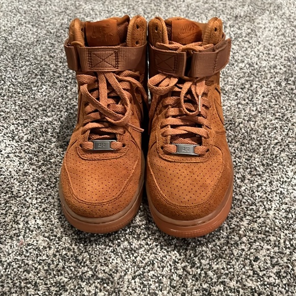 Nike Air Force 1 High Suede - Picture 3 of 9